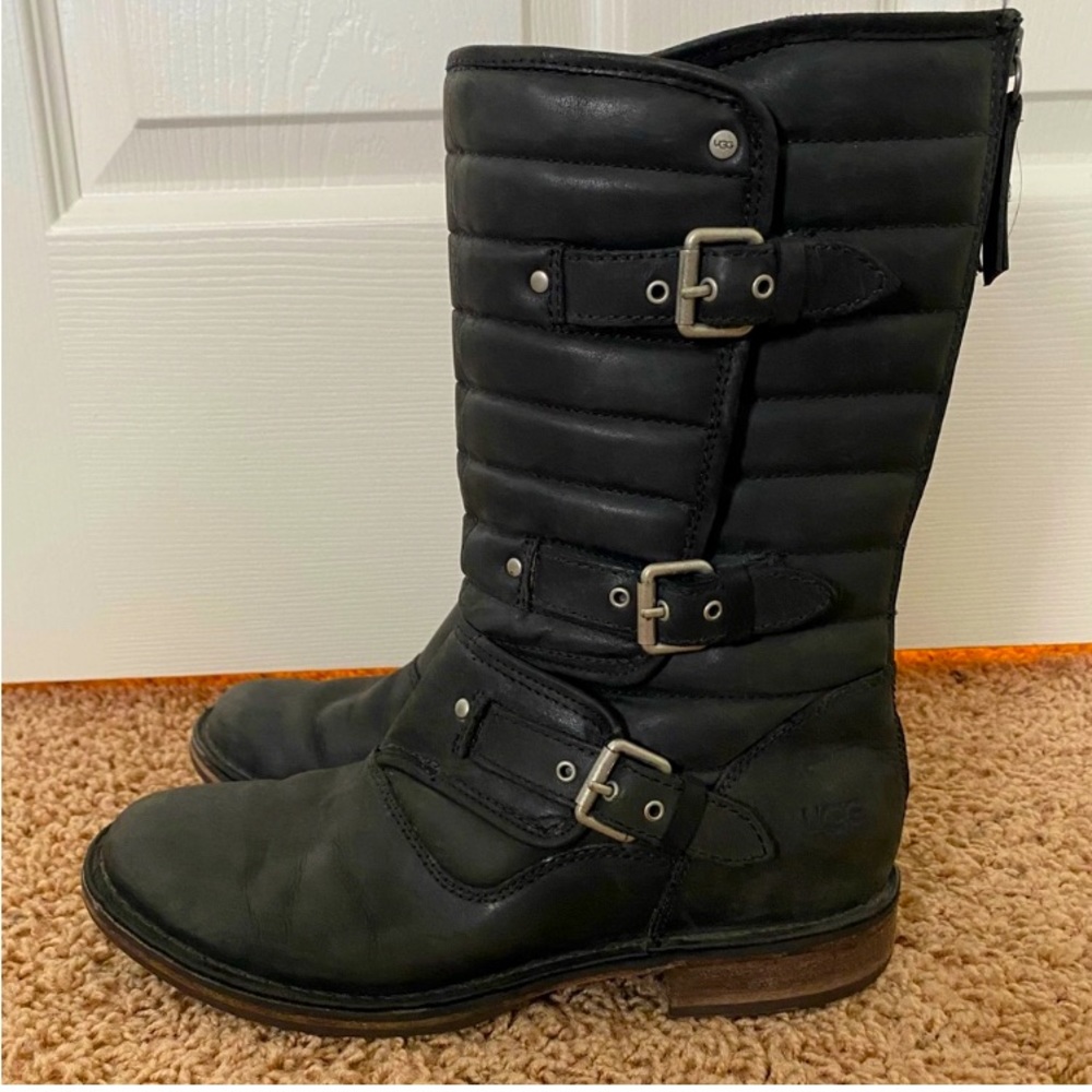 Uggs Good condition moto boots👢Compare $the price of similar boots last photo